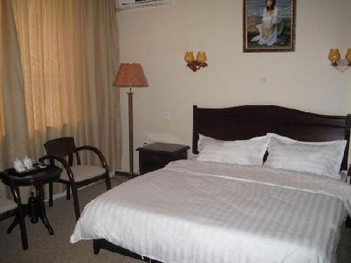 Hotel Dharam Villa Kalka Bagian luar foto