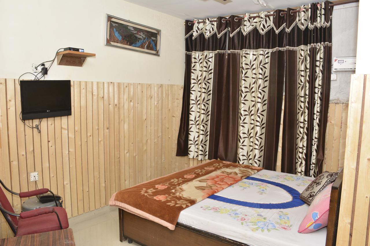 Hotel Dharam Villa Kalka Bagian luar foto